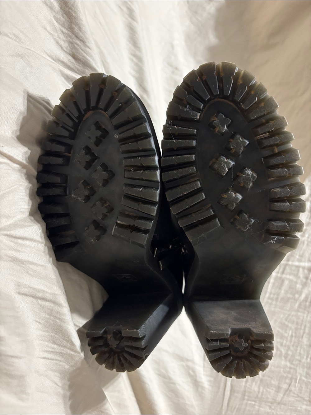 Dr. Martens Magdalena boots - Picture 9 of 9